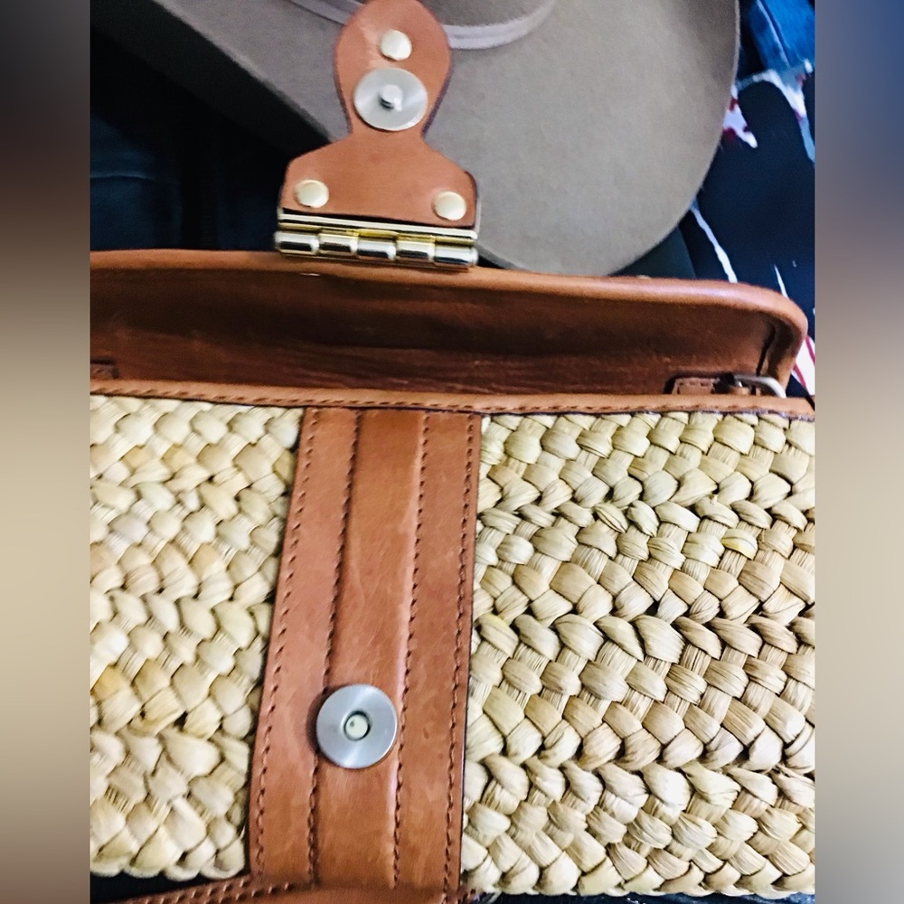 Michael Kors Santorini Straw Clutch - Picture 11 of 13